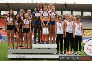 5x80m U16W - Vice championnes suisses Mélissa Gutschmidt, Julie Henzelin, Léonie Pointet, Célia Jaccard et Sophie Martin